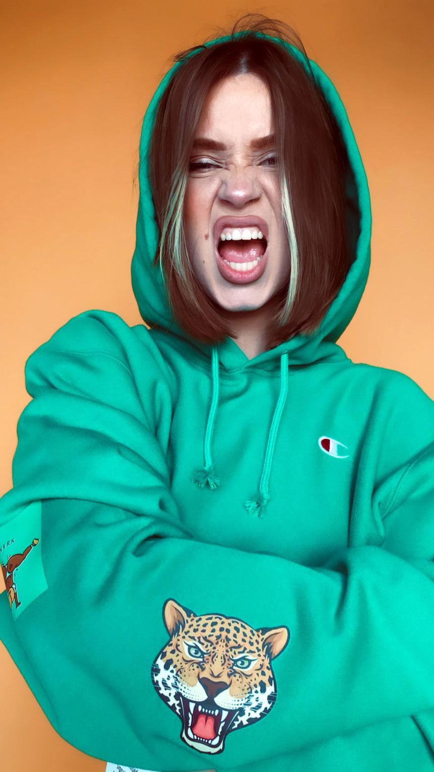 Jane Soul This Bitch Hotter Than Hell- Women's Champion Cropped Hoodie (green)